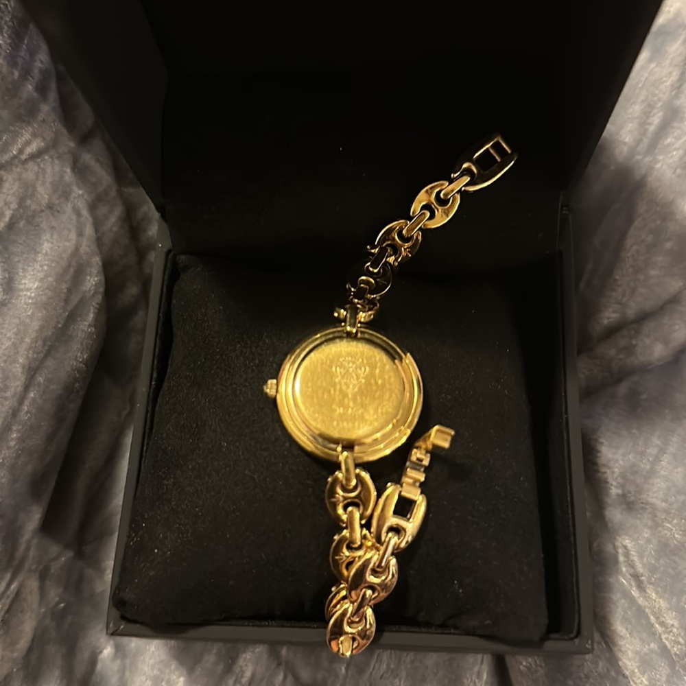 Vintage Gucci timeless women’s watch - Picture 4 of 4